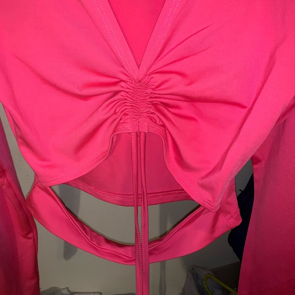 Scrunch top along with the 2 piece set SEE PHOTOS - Picture 2 of 8